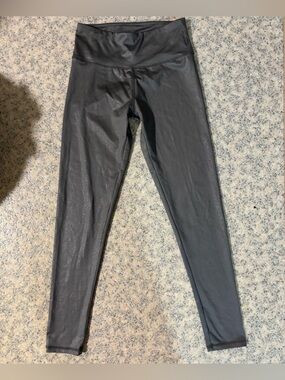 ALYA Charcoal Gray Snakeskin Faux Leather Leggings size Small